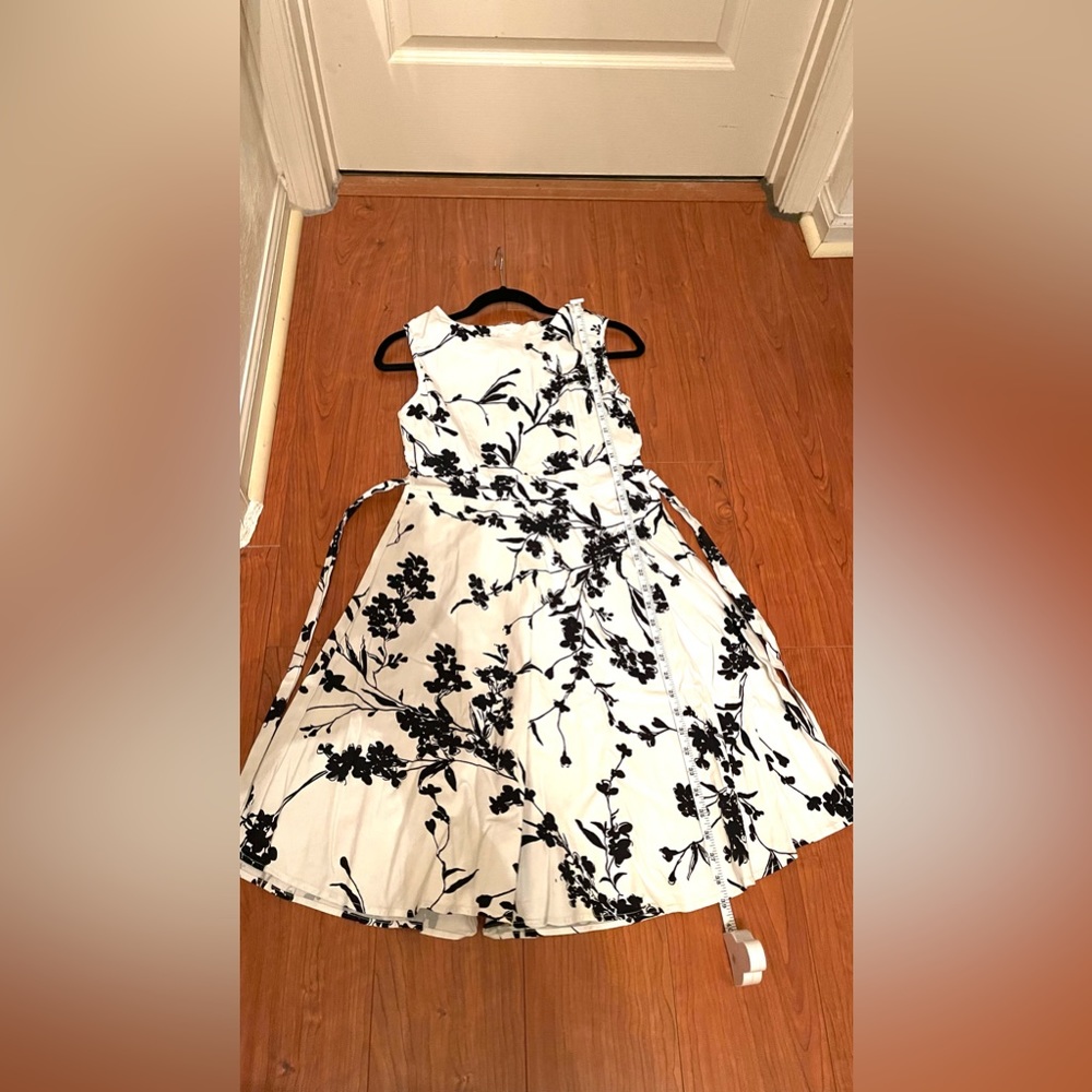 Summer sleeveless dress